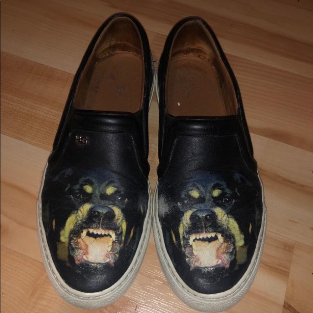 Givenchy Sneakers - Picture 2 of 2